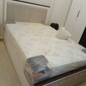 “من ورشتنا لبيتك… أثاث متقن وتسليم مضمون.”